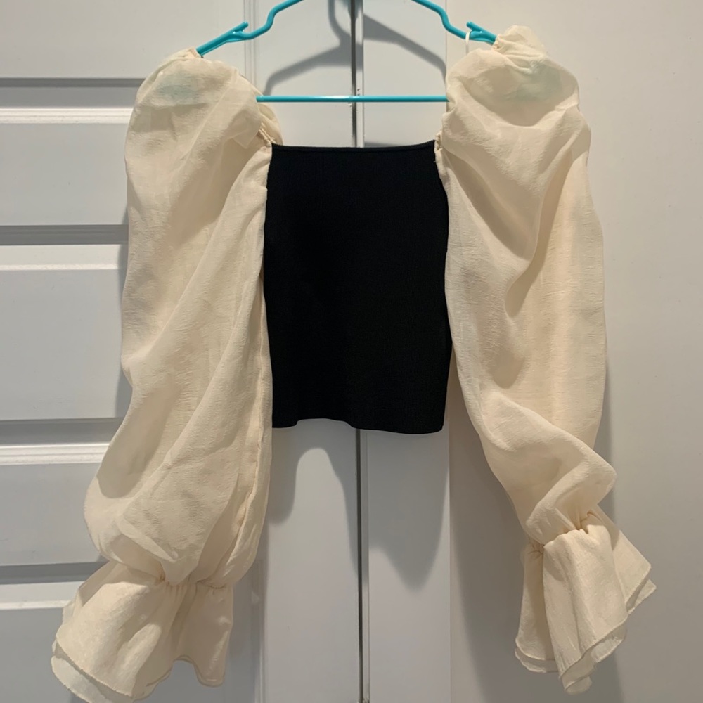 Zara Black & Cream Puff Sleeve Blouse NWT